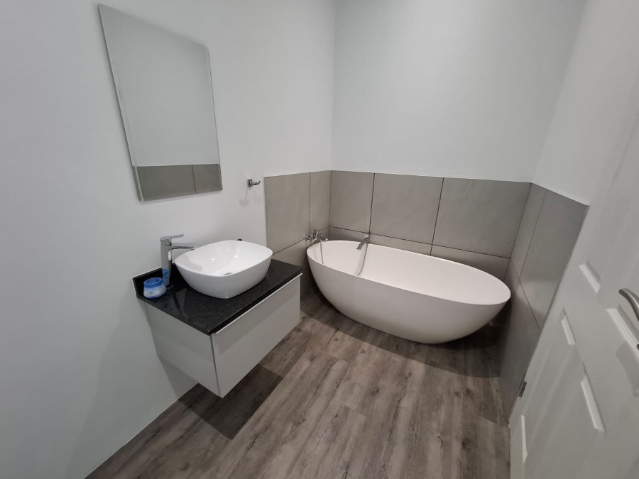 2 Bedroom Property for Sale in Sandbaai Western Cape